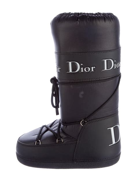 christian dior snow boots.